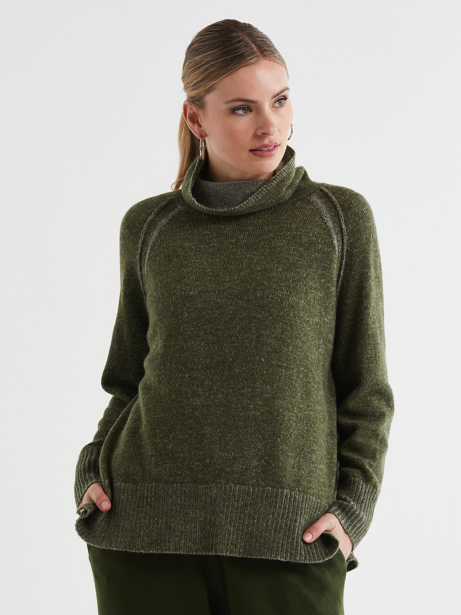 Two-Tone Rollneck