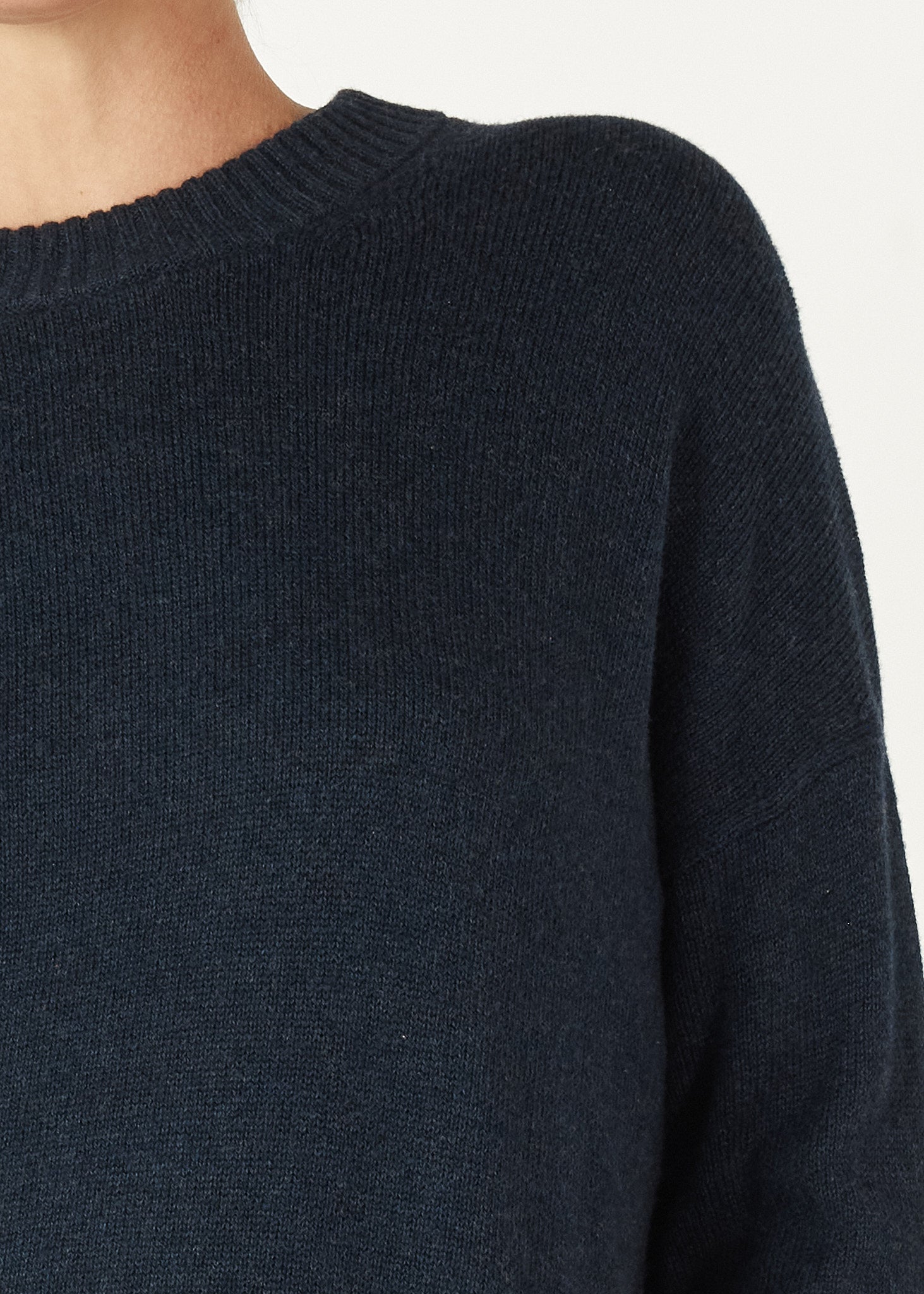 Essential Round Neck